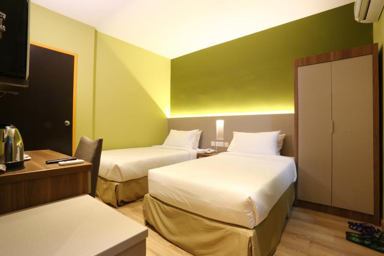 Capital O 9010 Yee Hotel Джохор Бахру Екстериор снимка
